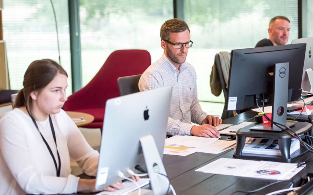 How Strong Customer Service Helps Small Businesses Stand Out